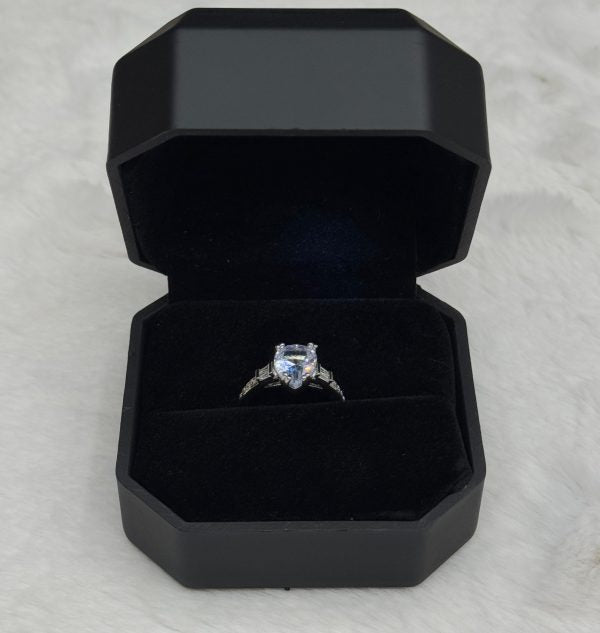 Diamond-Shaped Luxury Adjustable Ring with box