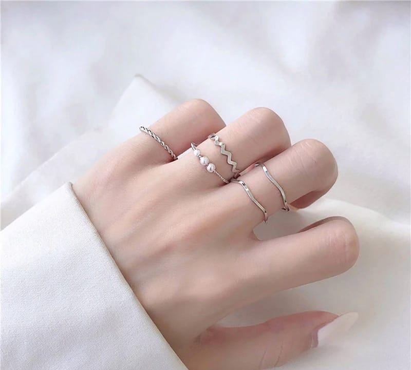 Minimalist Pearl &amp; Silver Ring Set – 5-Piece