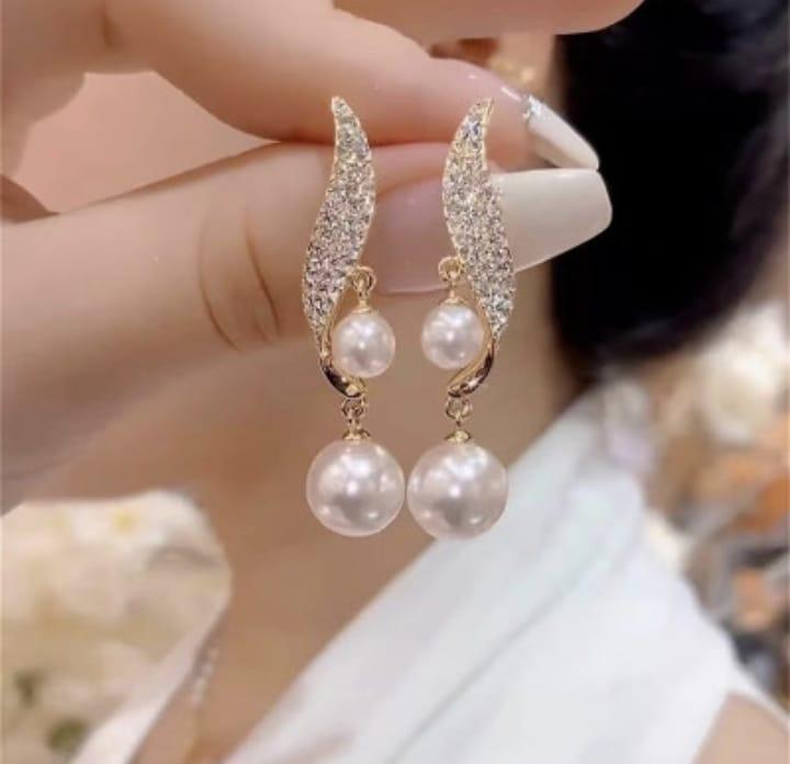 Elegant Pearl Zircon Korean Earrings