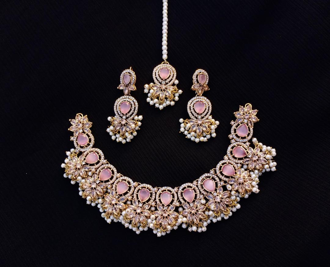 Jewelry Set - 3 Pcs Gold-Plated Necklace & Earrings